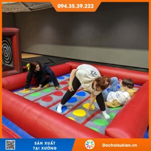 Trò chơi Twister bơm hơi